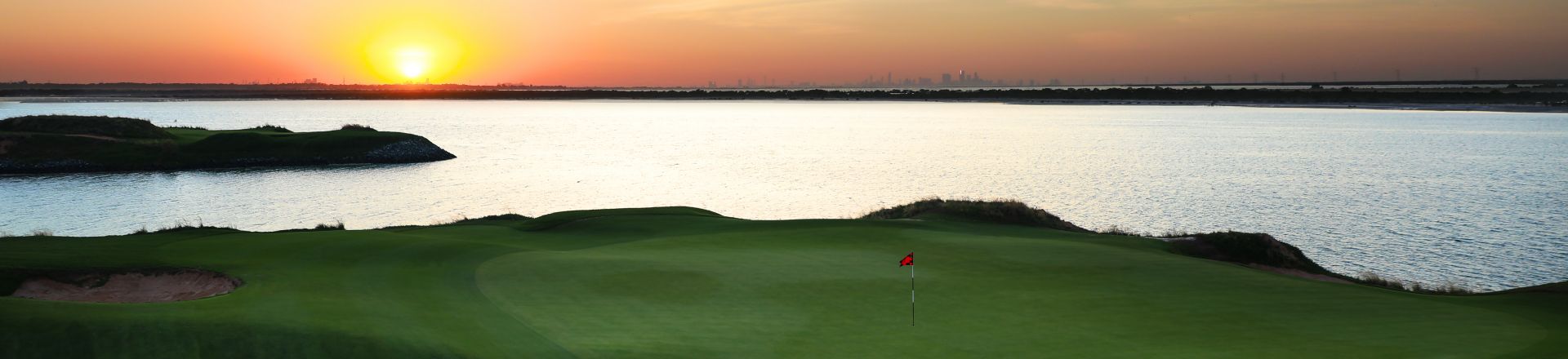 Golf Blog with a lovely picture of Yas Links in Abu Dhabi