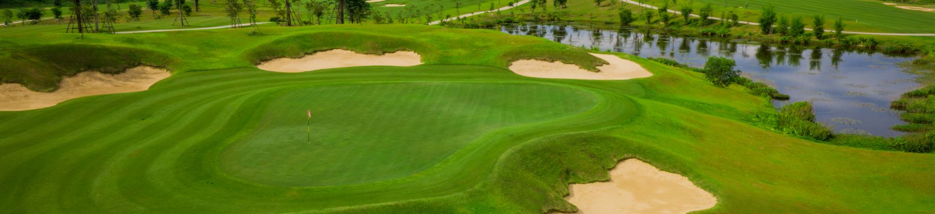 Play golf in Thailand at Siam Country Club Rolling Hills