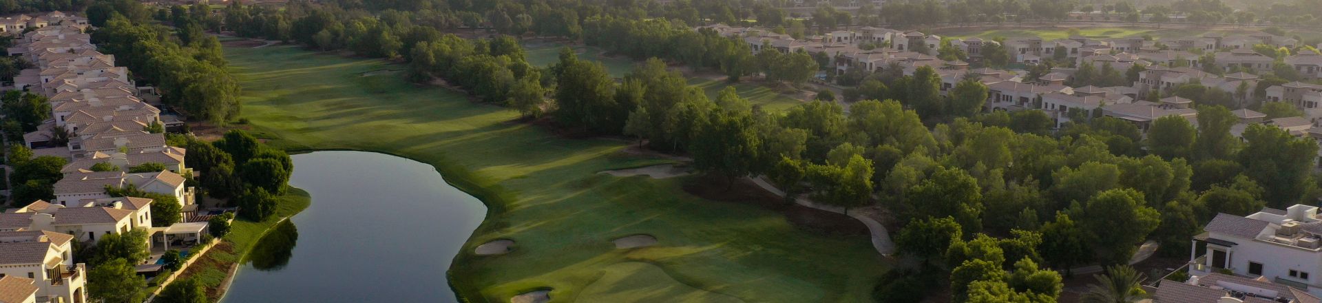 Play golf in Dubai at Jumeirah Golf Estate Earth Course