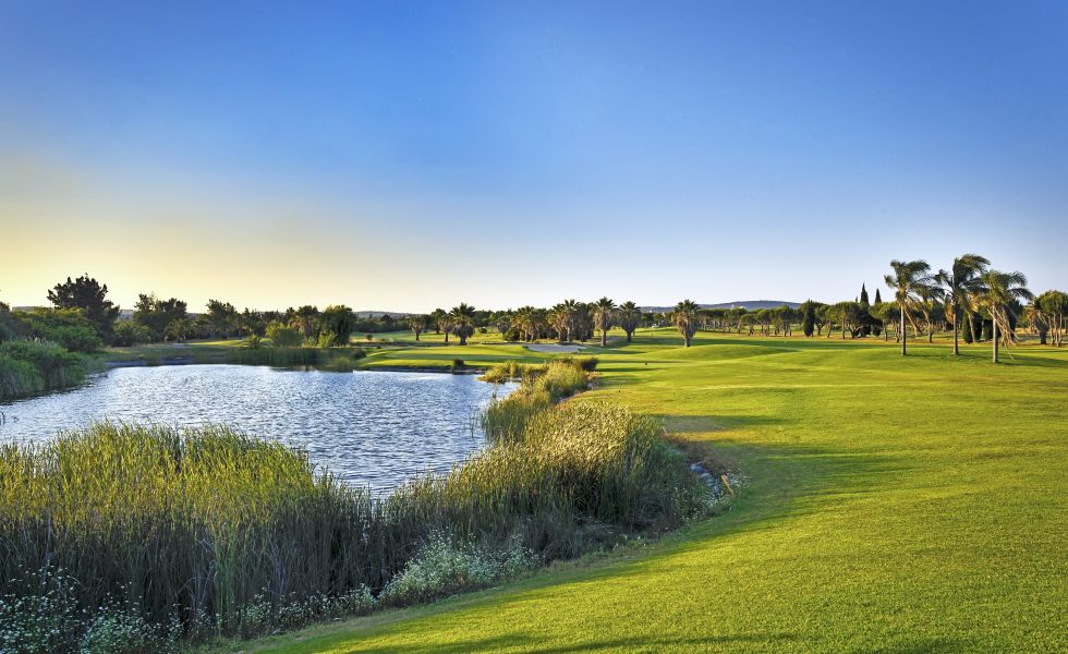 Play golf in Portugal at Dom Pedro Laguna