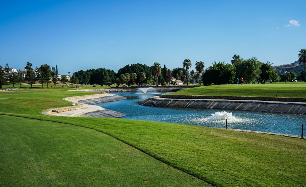 Mijas Los Lagos golf course near Hotel Monarque Torreblanca