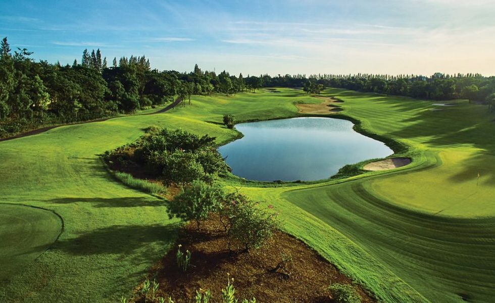 Play golf in Thailand at Riverdale Golf Club